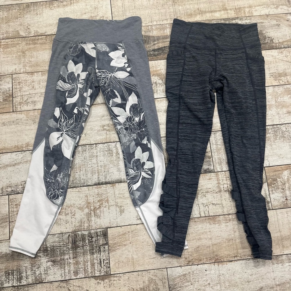 3 pairs of Woman’s Athleta leggings sz Small Medium